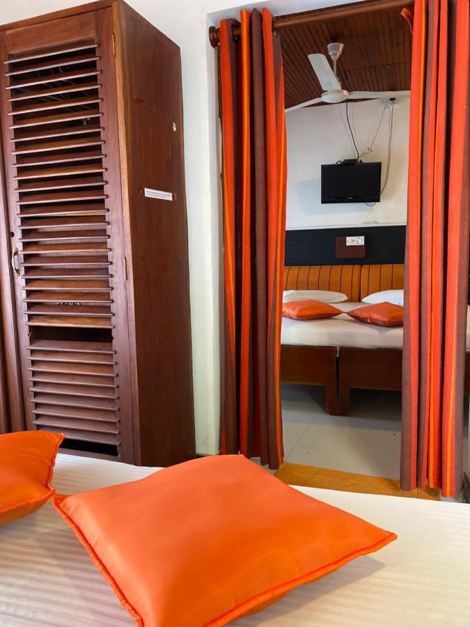 Beach Walk Hotel Unawatuna Buitenkant foto